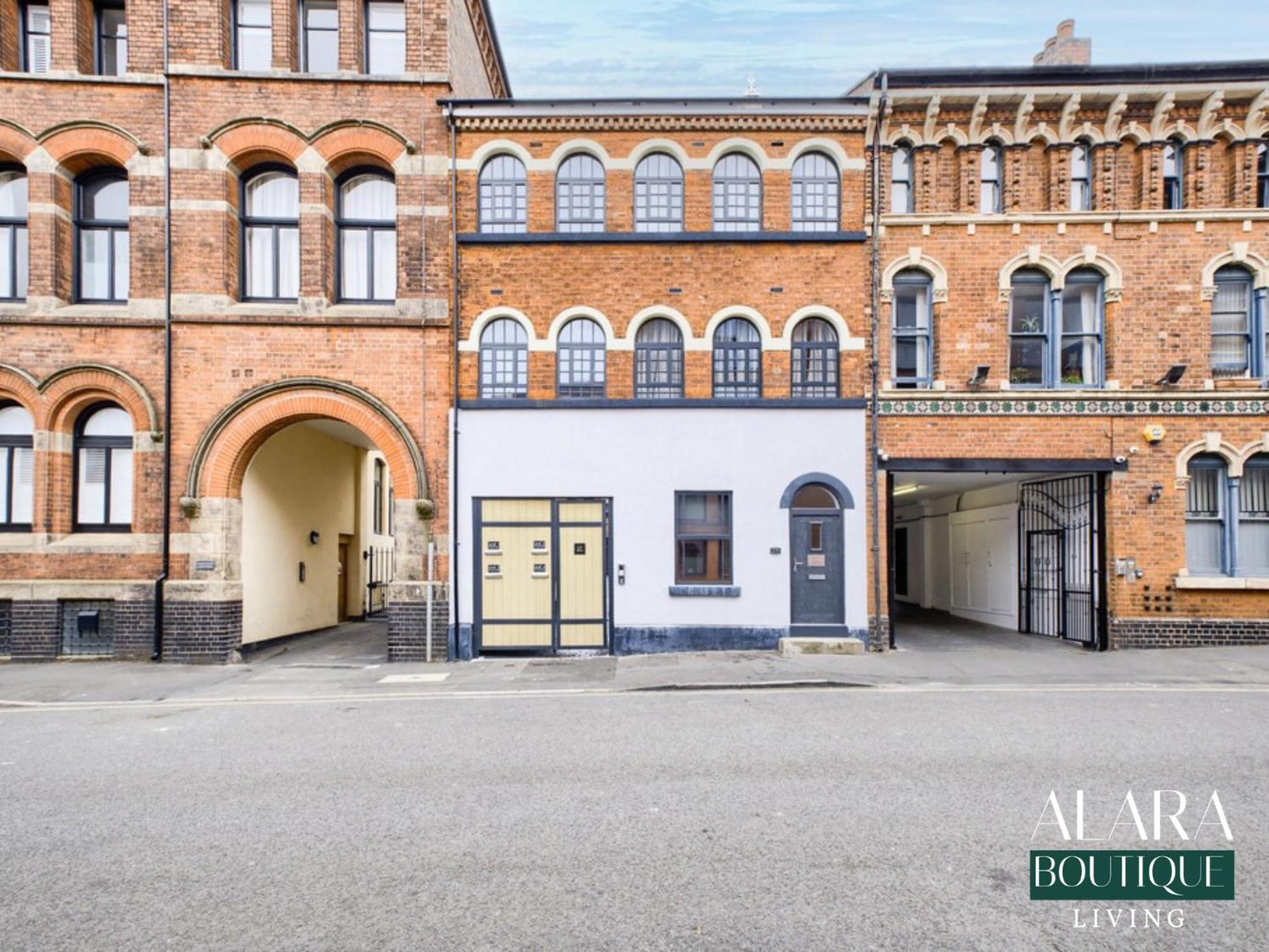 Апартаменты 3 Floor Townhouse Luxury Living Alara Boutique Бирмингем Экстерьер фото