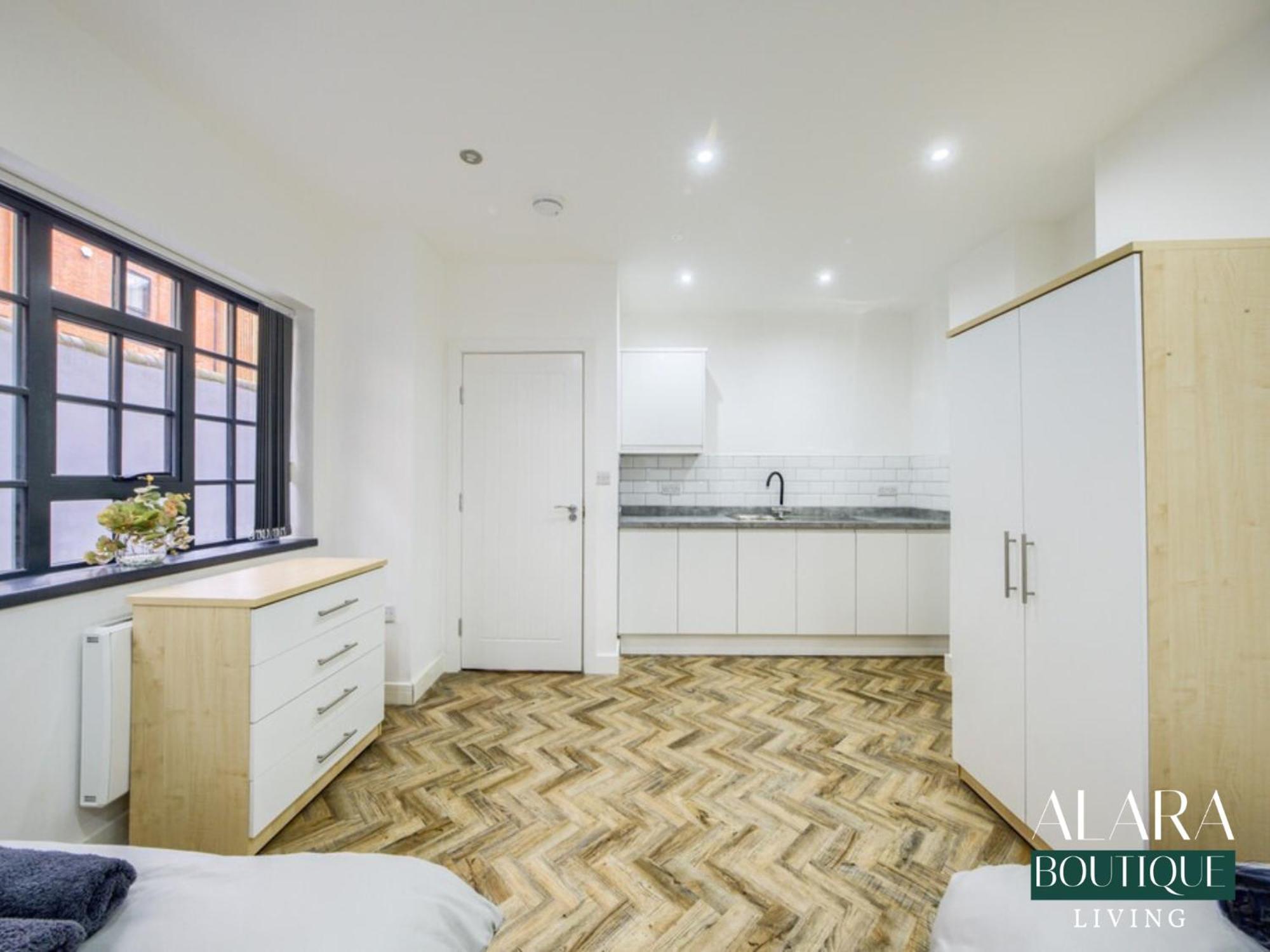 Апартаменты 3 Floor Townhouse Luxury Living Alara Boutique Бирмингем Экстерьер фото